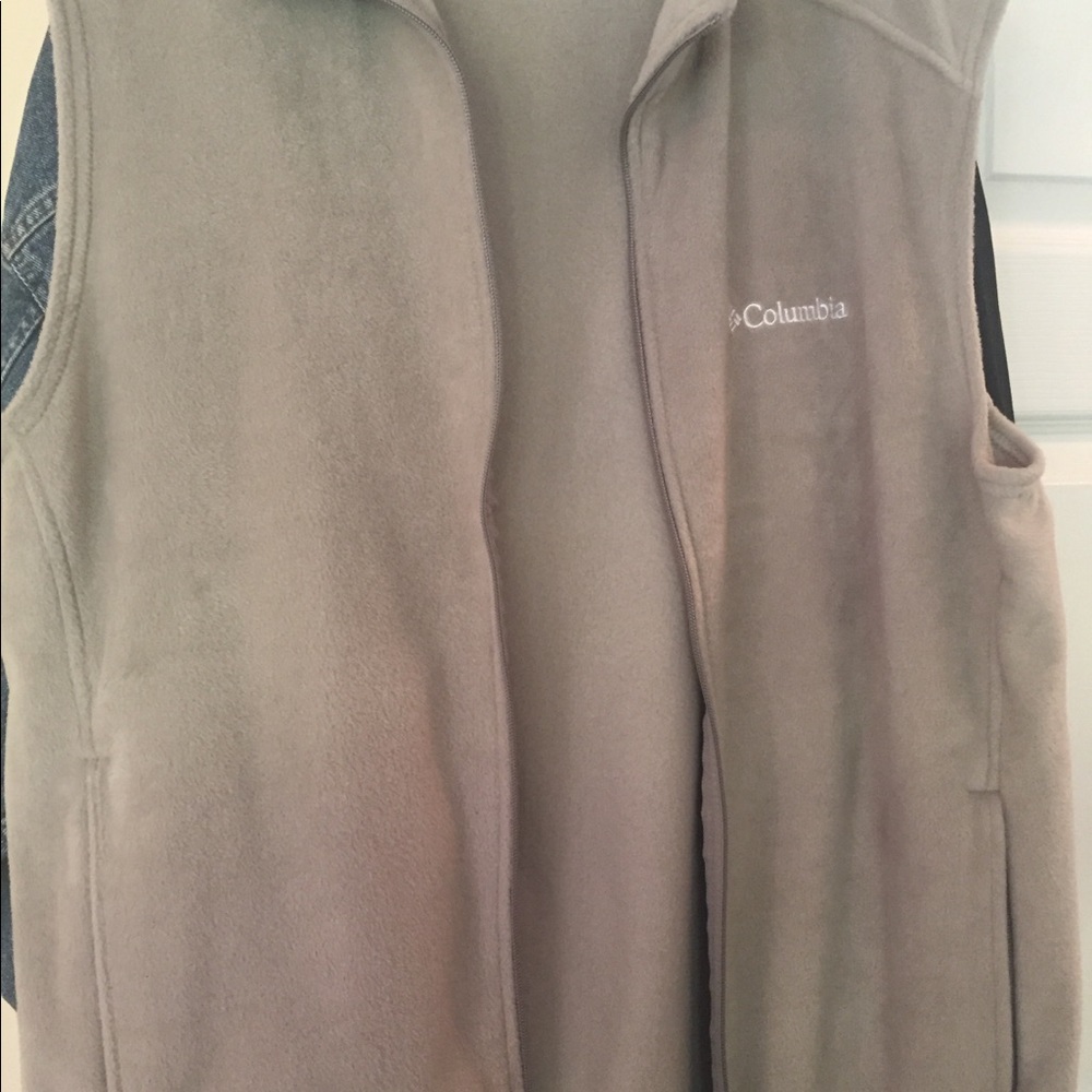 Men’s Columbia vest size L